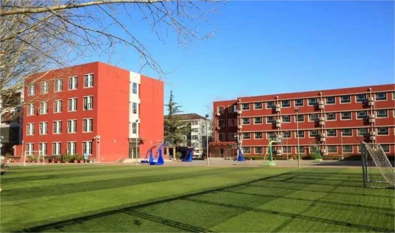 高考成绩不理想只有总分的一半复读要多少钱？1.jpg
