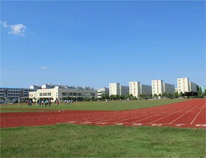 高三复读有用吗？学费会不会很贵.jpg