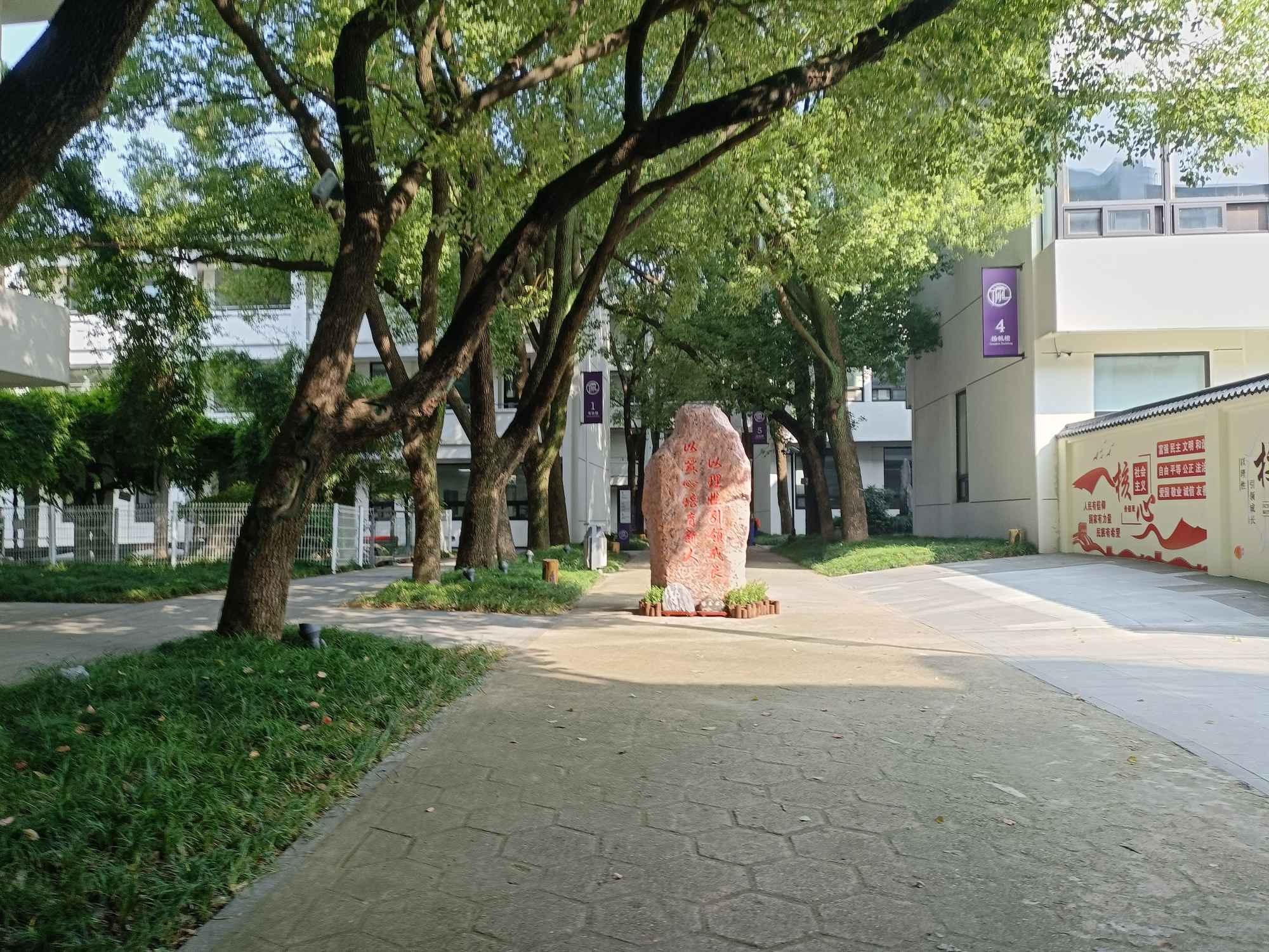 2024届艺考生全力备考时，家长该如何辅助