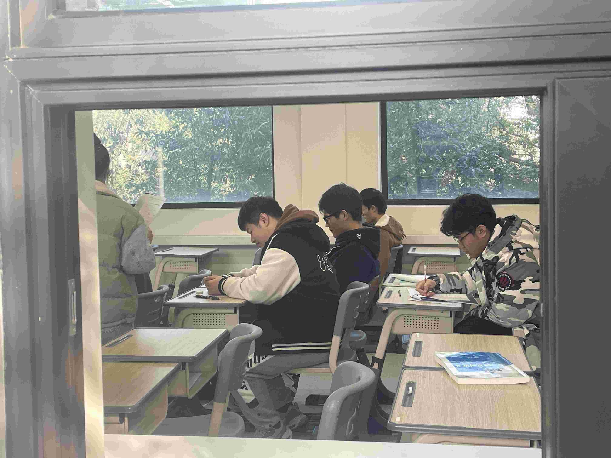高考复读压力大吃什么可以缓解