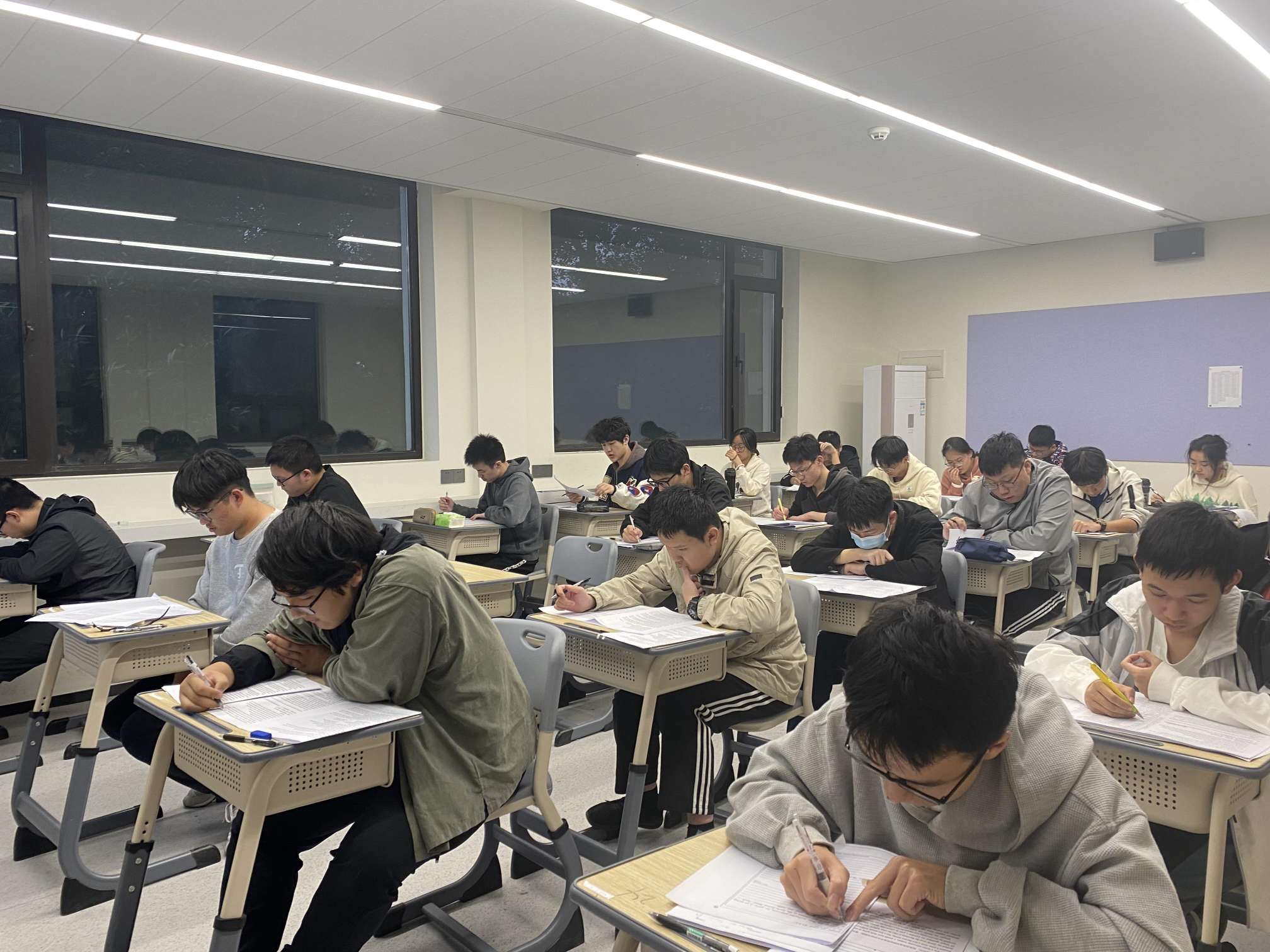 平时做题很顺畅，模考的时候总是发挥失常，高三复读生该如何破解？