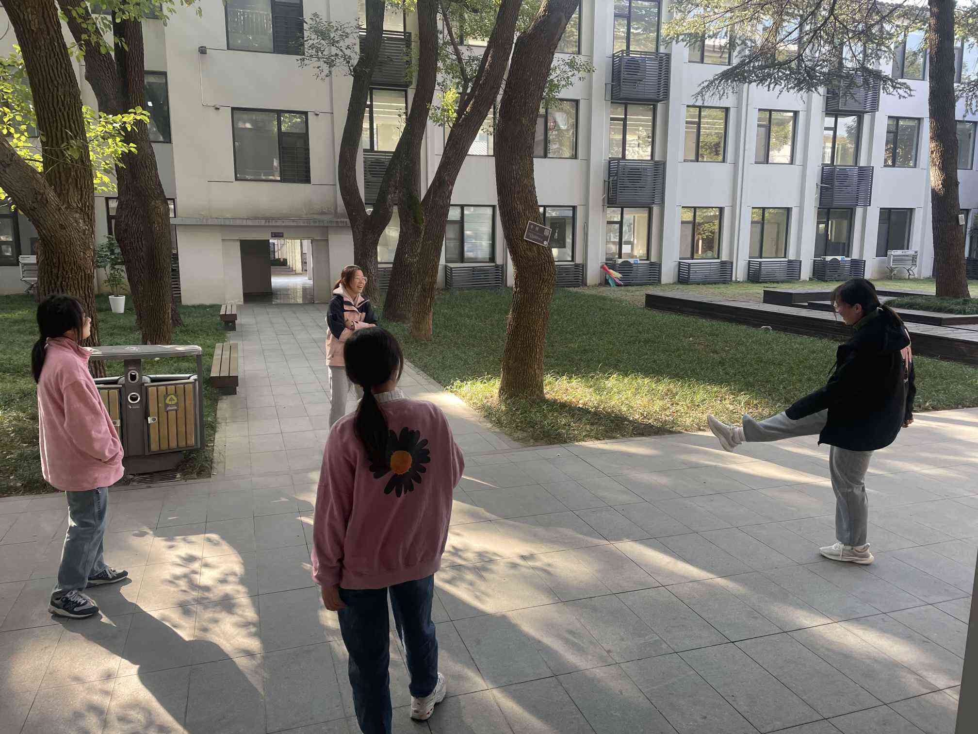 大一上学期已读完，寒假当中，大一学生想回高三复读怎么办？