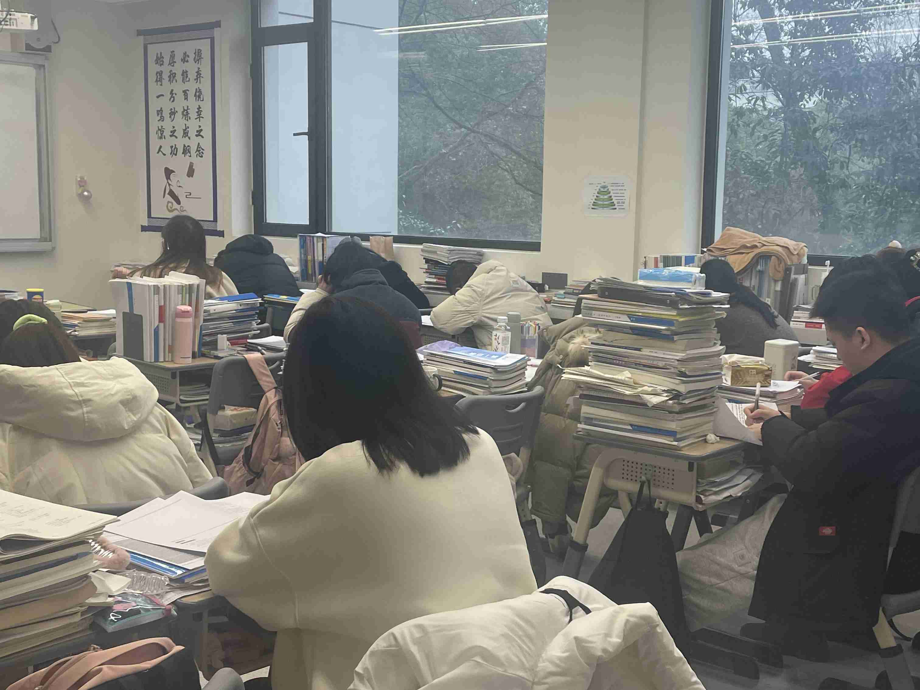 问了几百人：什么样的艺考生可以复读？